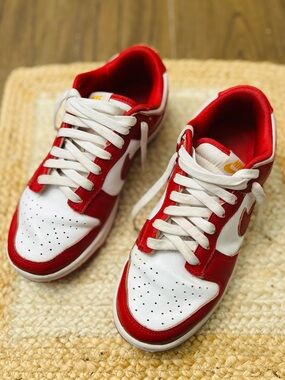 Women’s Nike Red White Dunks Size 7